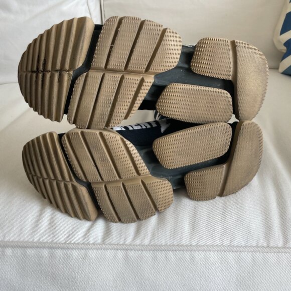 Vetements X Reebok High Top Sock Sneaker Size 6, EUR 37.5 CN7270 - Picture 5 of 7